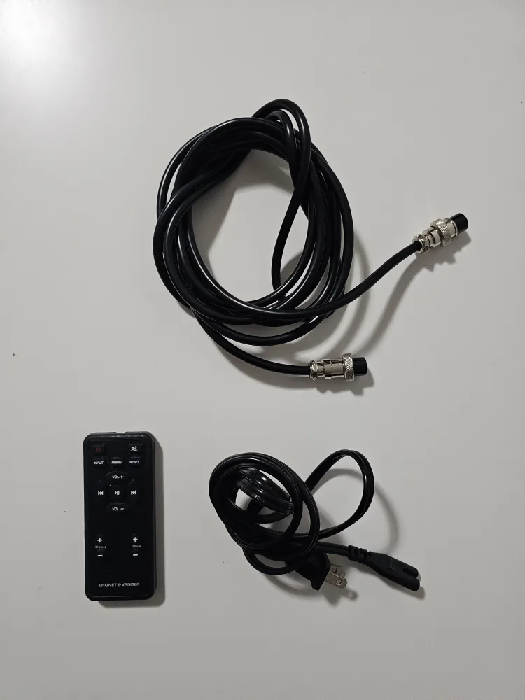 Thonet & Vander Musik Bluetooth Speakers - Black image indicator(7)