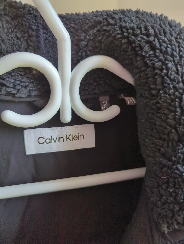 Calvin Klein Black Puffer Jacket - XS image indicator(4)