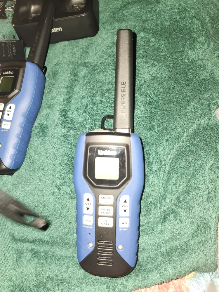 Uniden Submersible GMR2838-2 Two-Way Radios thumbnail