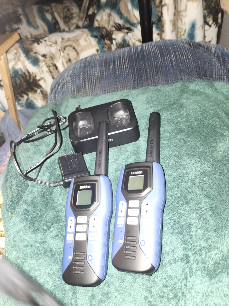 Uniden Submersible GMR2838-2 Two-Way Radios - photo 2