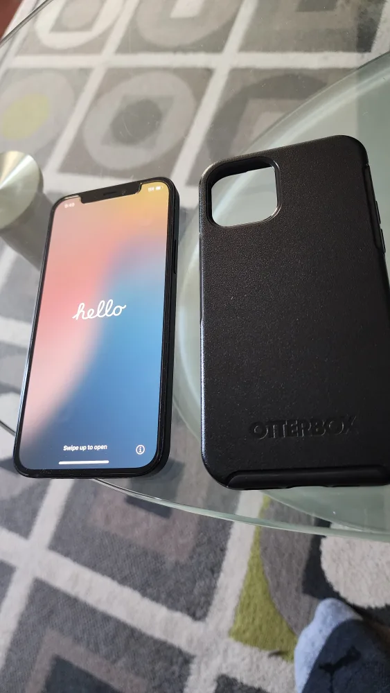 Apple iPhone 12 Black + Otterbox Case 100% battery