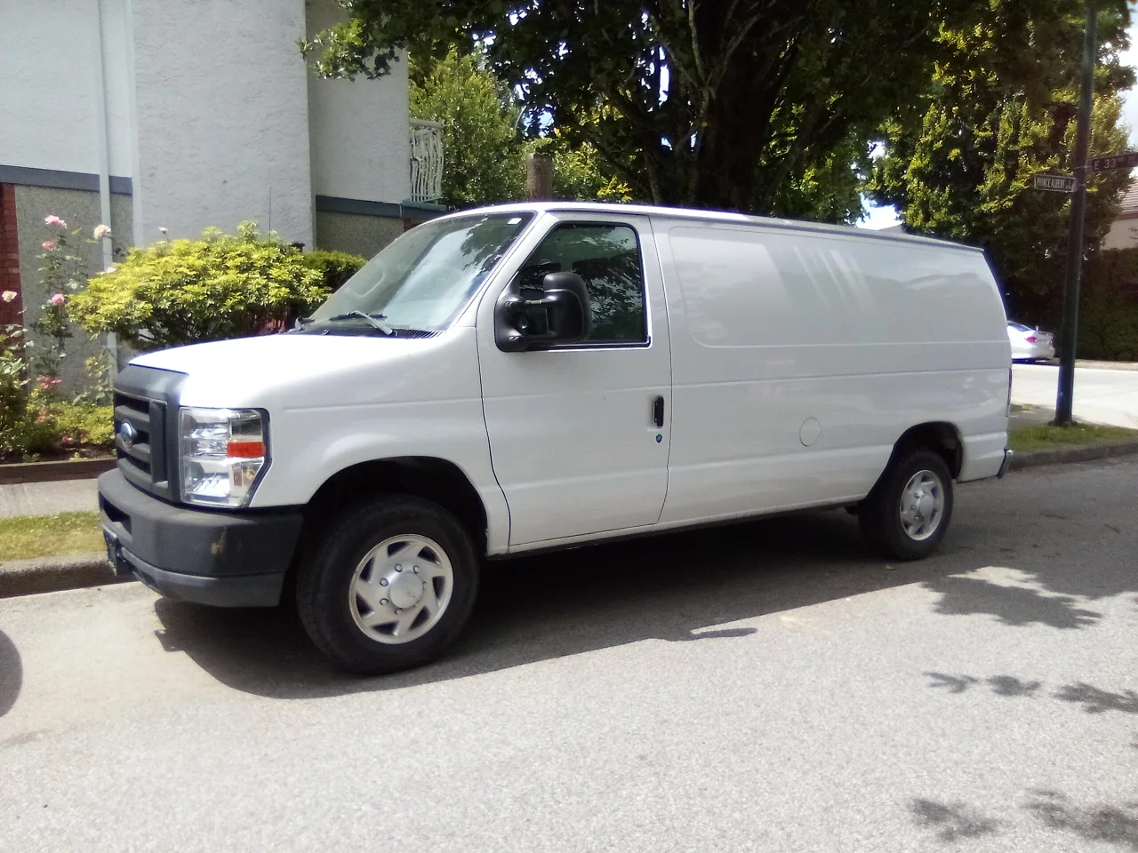 2014 FORD E150 cargo van thumbnail