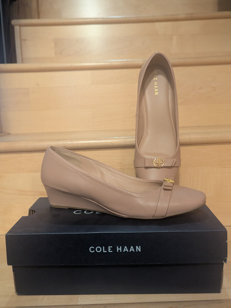 Cole Haan Malta Wedge, size 8.5, Brush Ltr colour