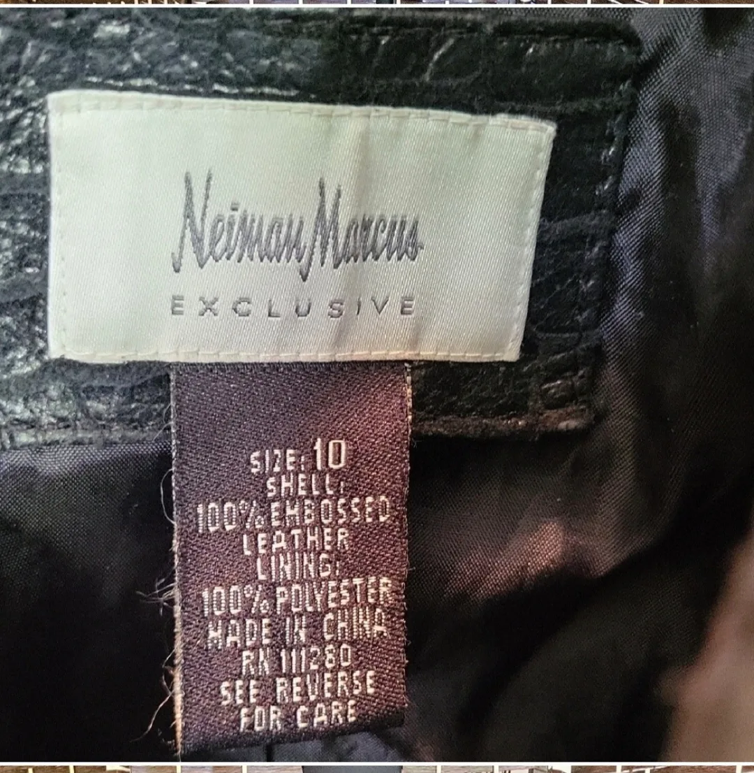 Neiman Marcus Leather Jacket - Size 10 image indicator(2)
