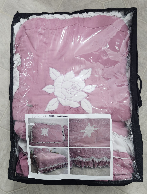 Pink Bedspread with Floral Design, Queen Size