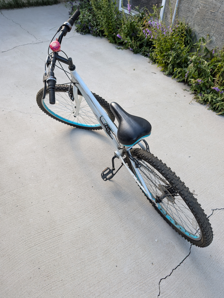 26 inch bike - Ozark trail - photo 3
