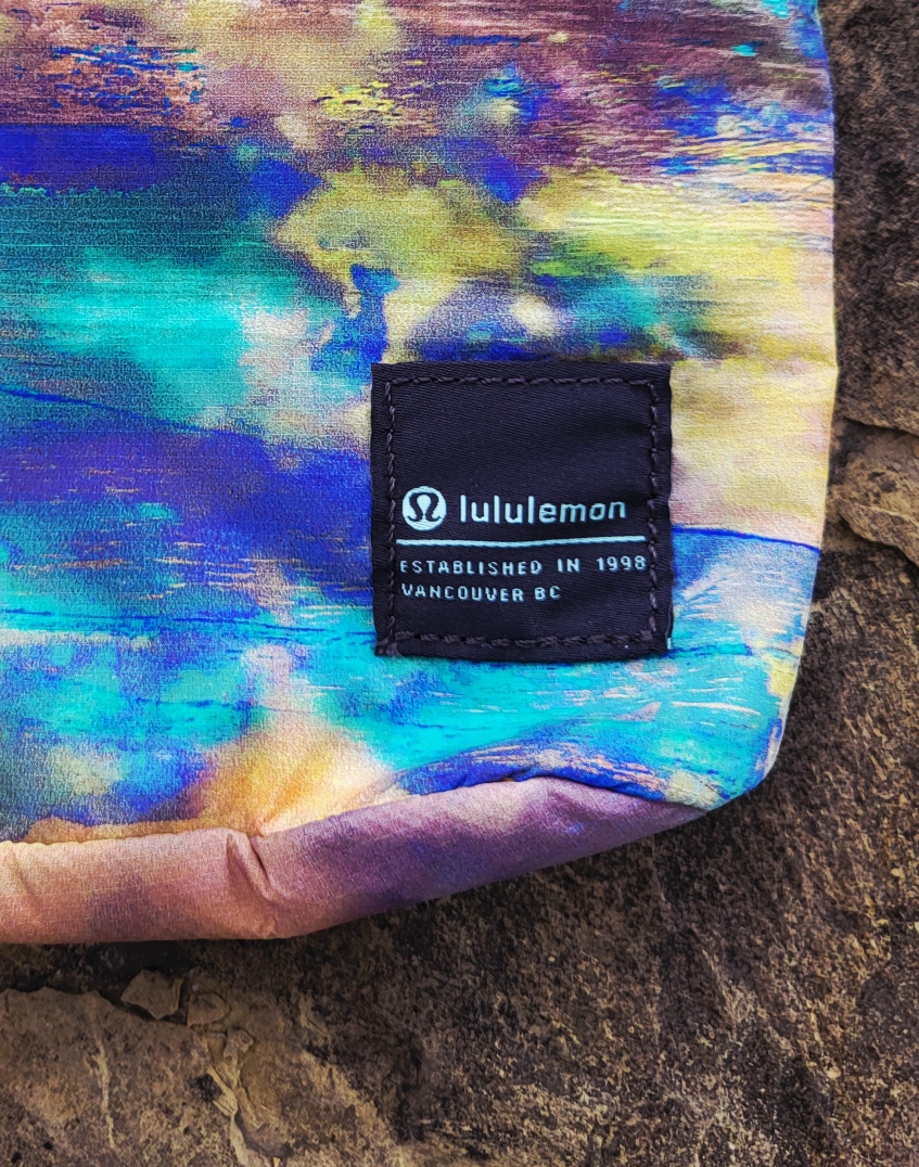 Lululemon Patch Logo Crossbody Bag - New with Tags! - photo 2