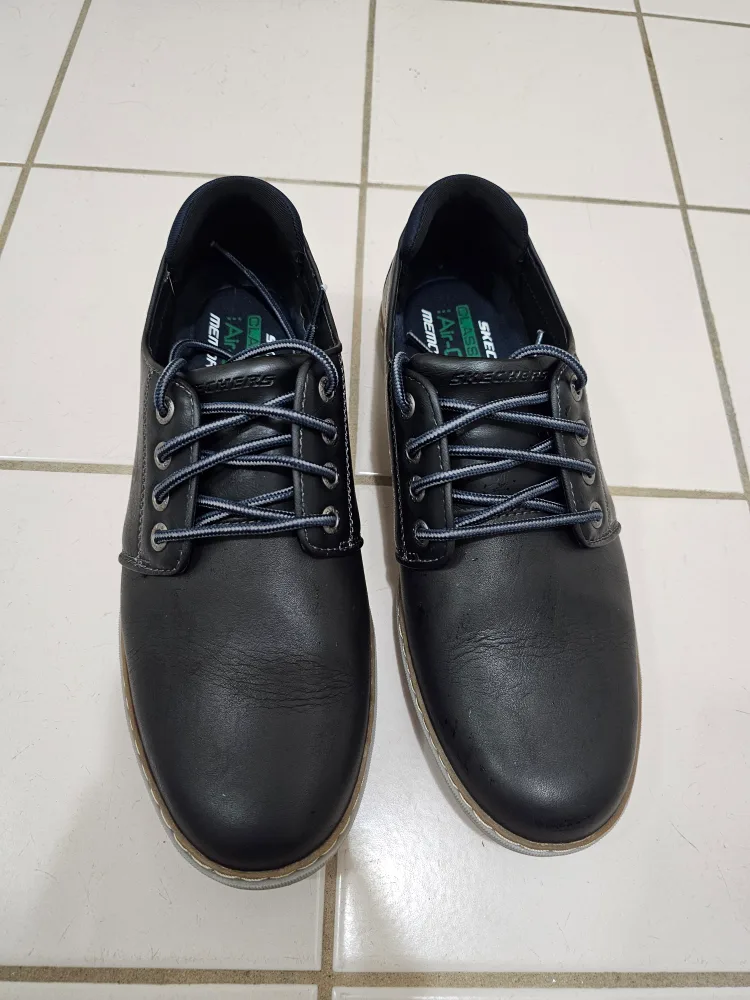 Men Size 8.5 Skechers Classic Fit Air-Cooled Memory Foam Shoes image indicator(2)