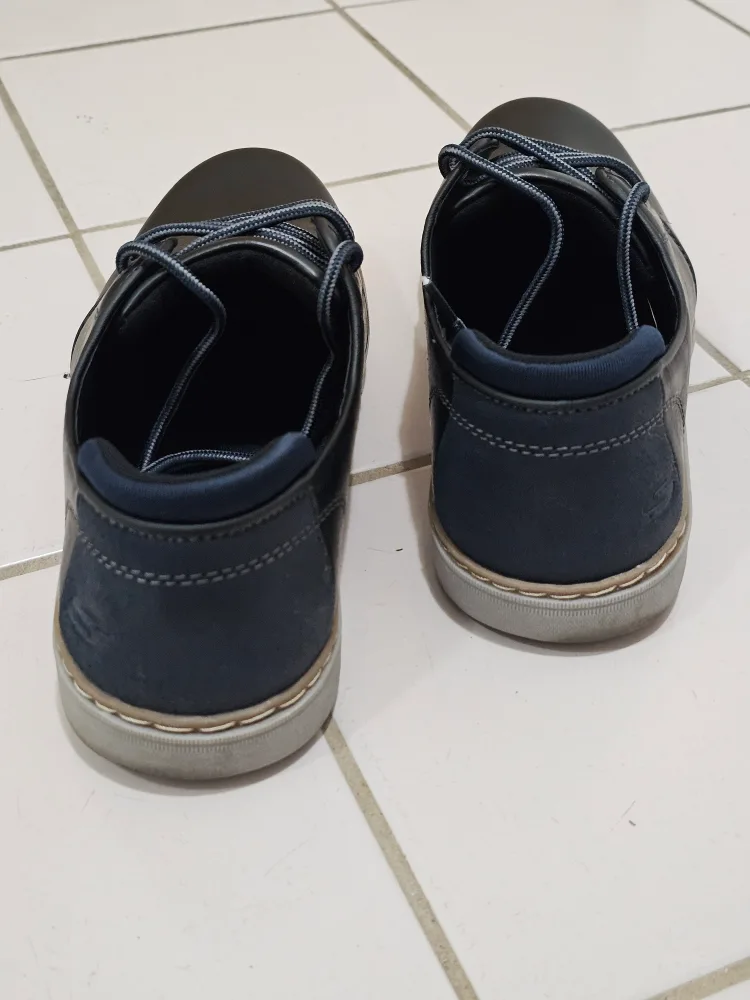 Men Size 8.5 Skechers Classic Fit Air-Cooled Memory Foam Shoes image indicator(4)