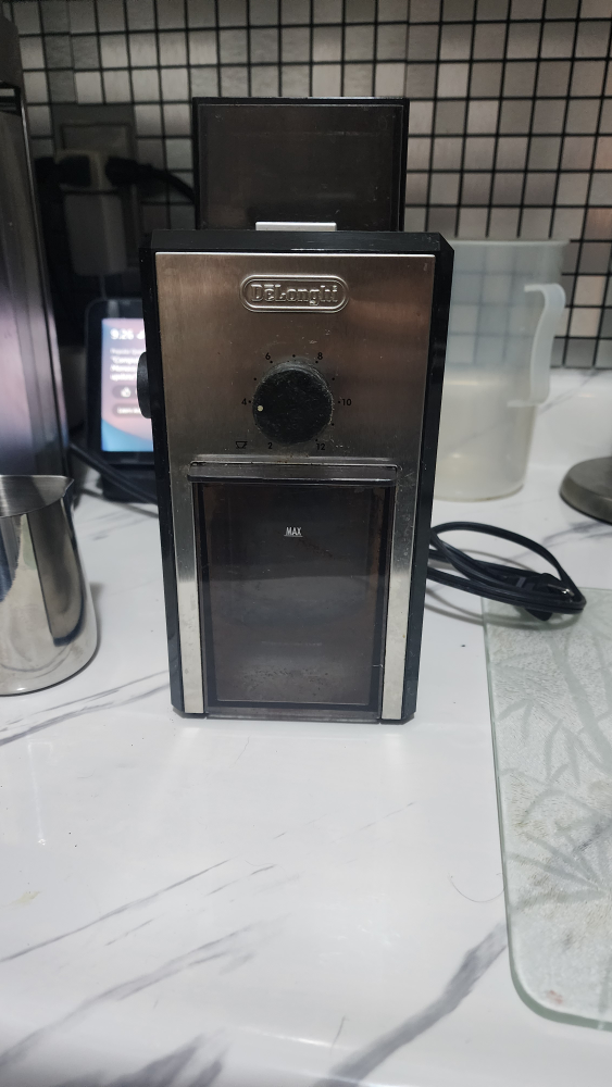Ascaso Coffee Machine & DeLonghi Coffee Grinder - photo 5