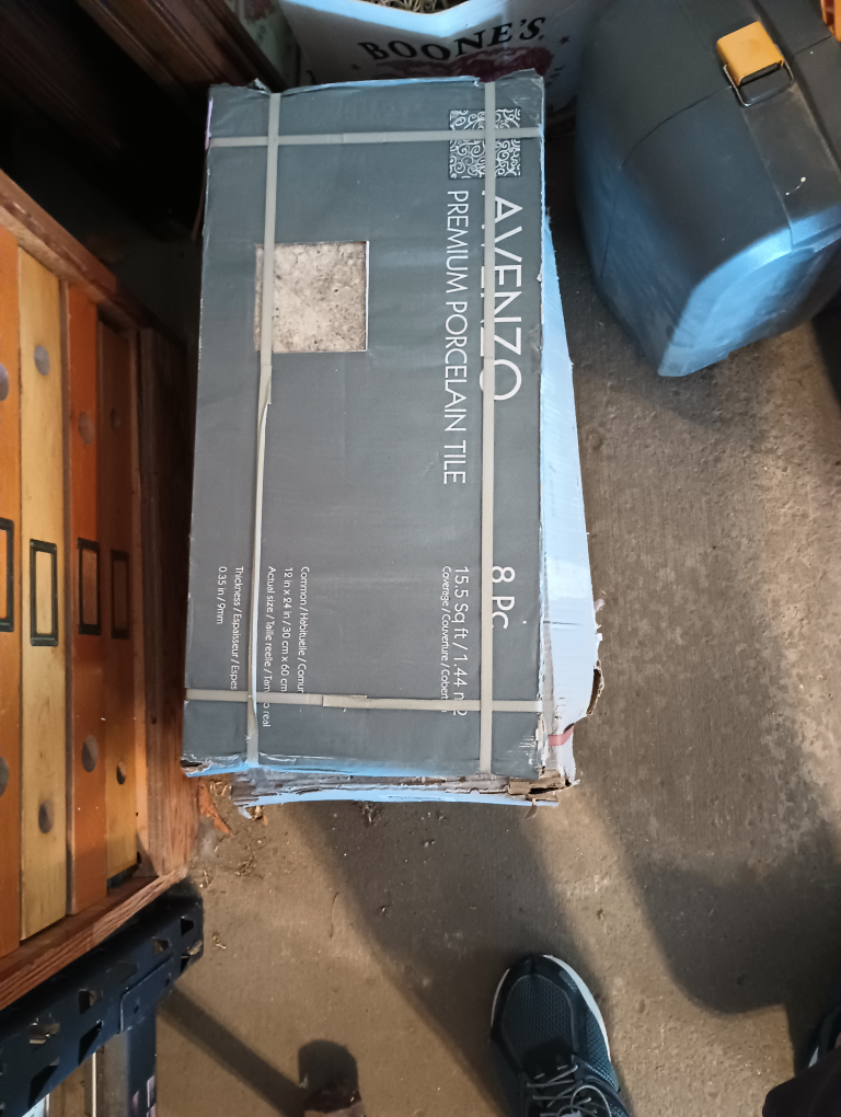Avenzo Premium Porcelain Tile - 8 Pieces