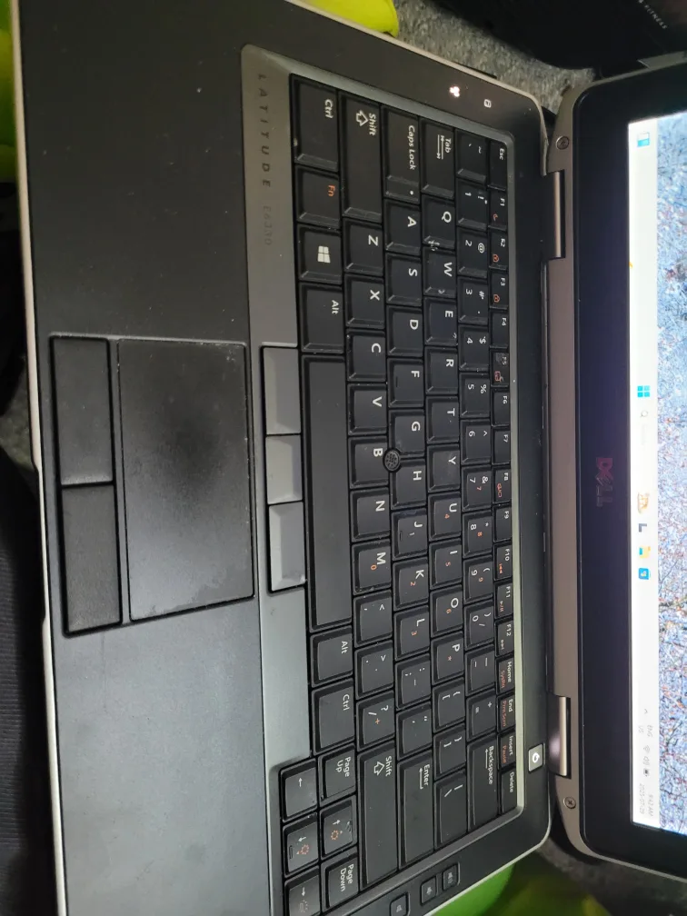DELL LATITUDE I7 WIN 11NEW BATTERY thumbnail