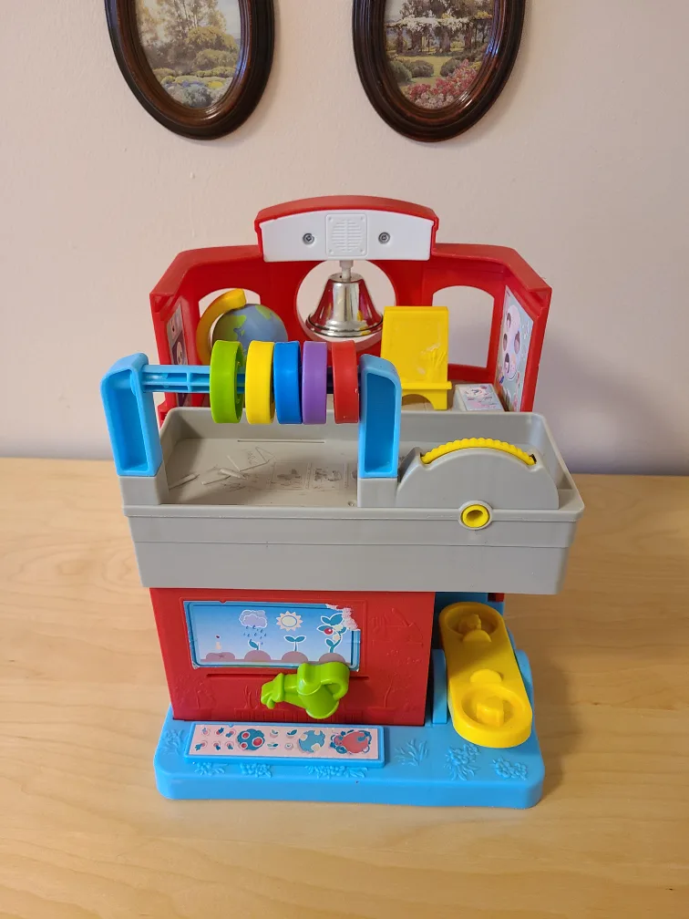 Fisher Price Little People School image indicator(3)