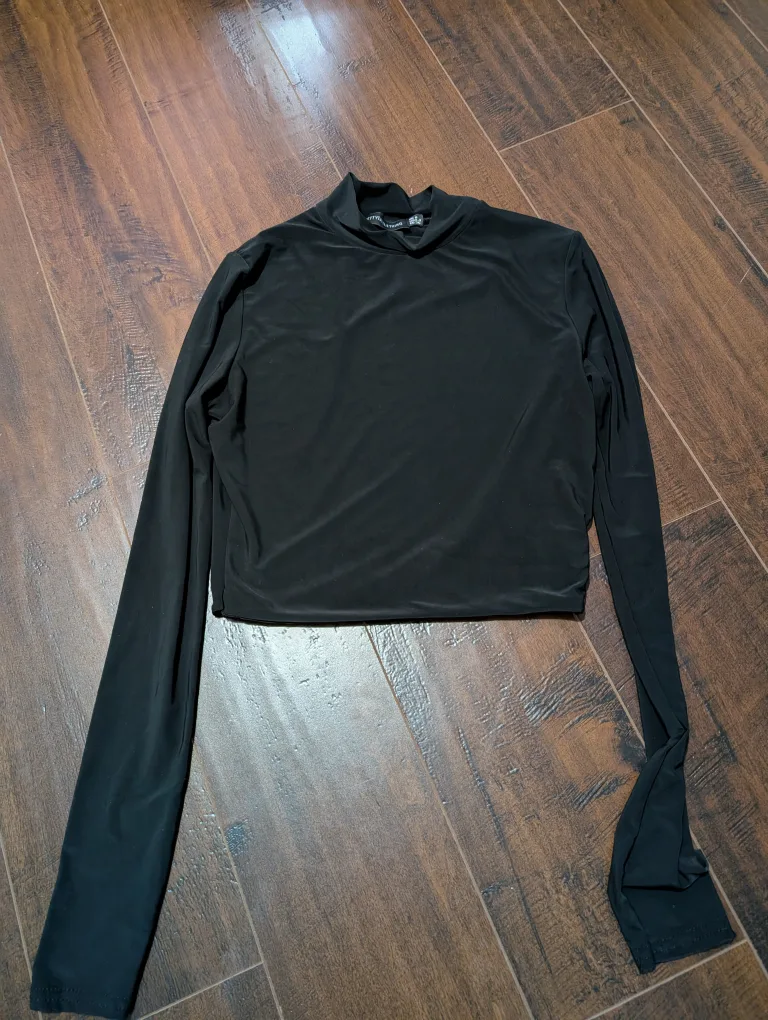 PrettyLittleThing Black Long Sleeve Top thumbnail