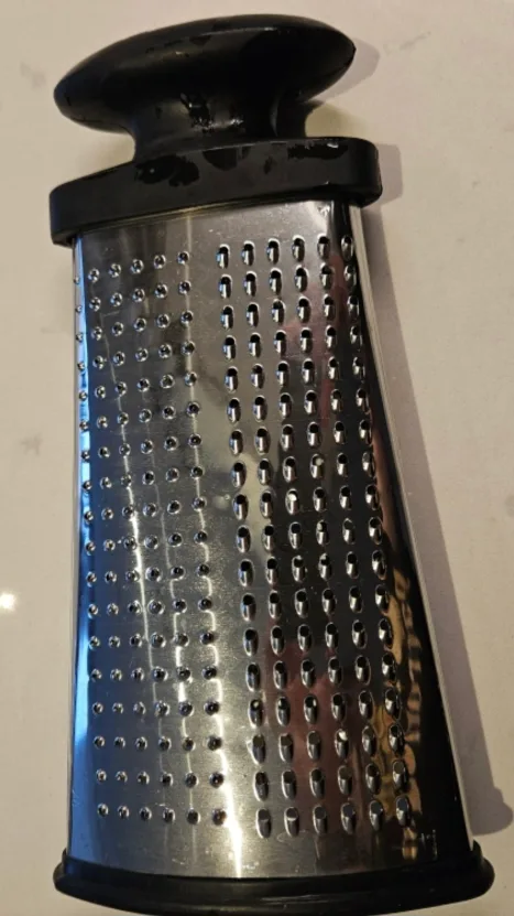 Cutlery Set & Grater image indicator(4)
