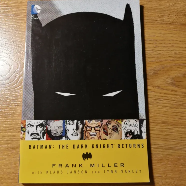 Batman: The Dark Knight Returns by Frank Miller thumbnail