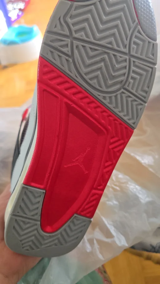 Nike Air Jordan 4 Retro, Size 7.5 (copy) image indicator(4)