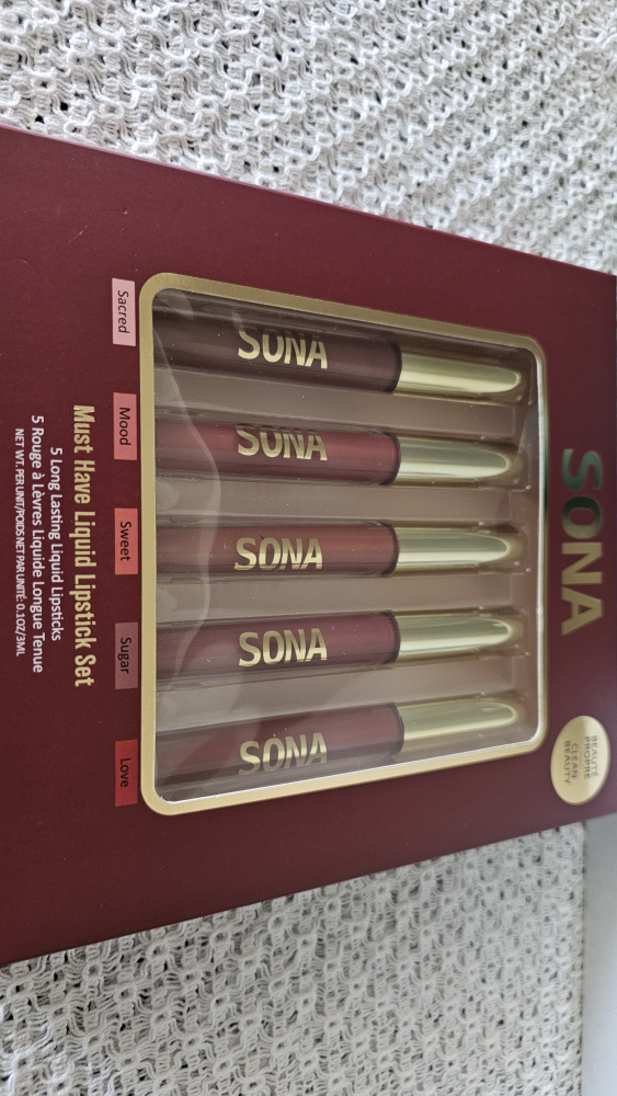 SONA Must Have Liquid Lipstick Set - New! - photo 2