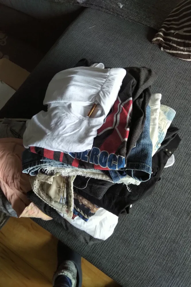 Mixed Clothing Lot - Oro, AC/DC, More! image indicator(5)