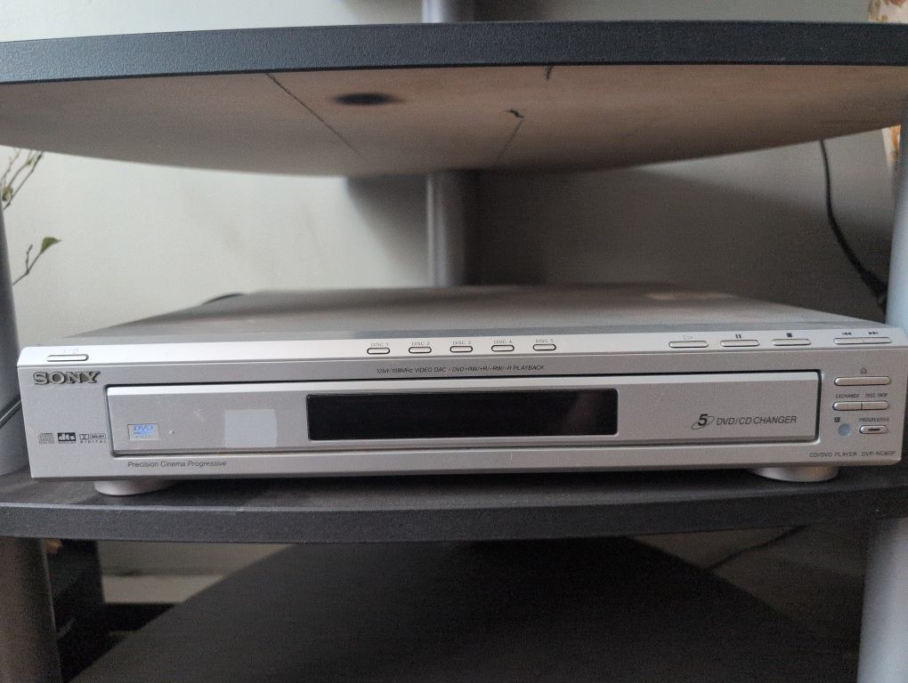 Sony 5 DVD/CD Changer DVP-NC600