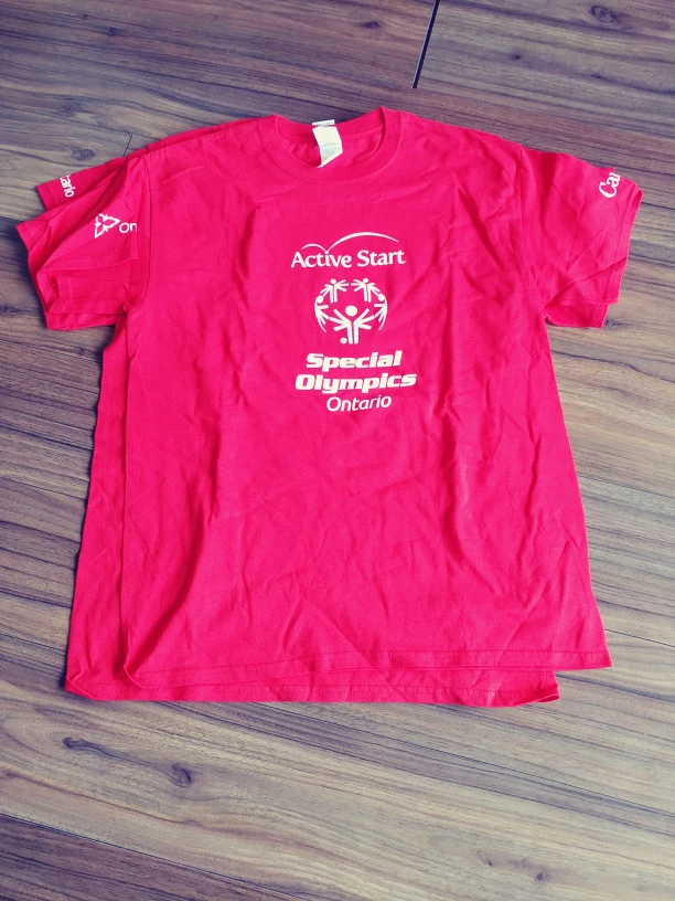 T-shirt ..3 pieces..large size..new one...each 4$