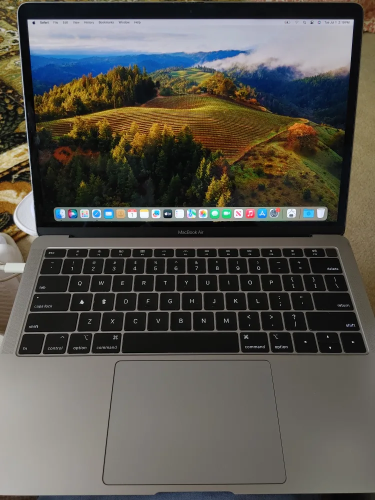 2018 MacBook Air - Pre-owned thumbnail