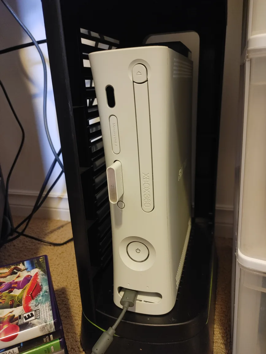 Xbox 360 Console with Kinect and Games image indicator(5)