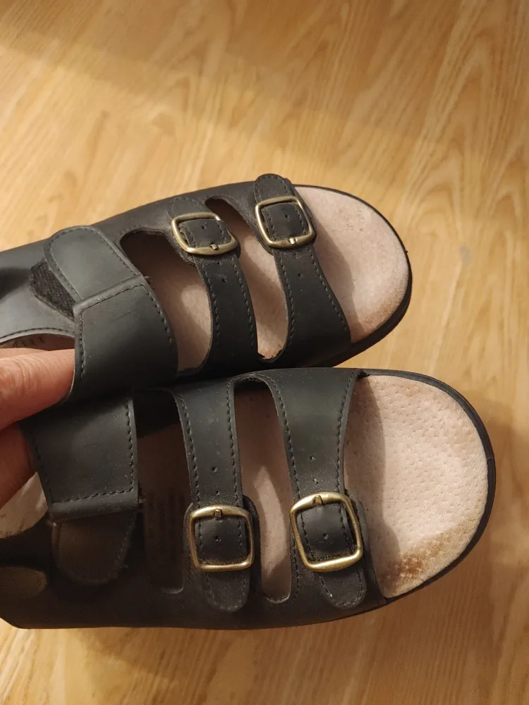 Women's Sandals - Size 9 thumbnail