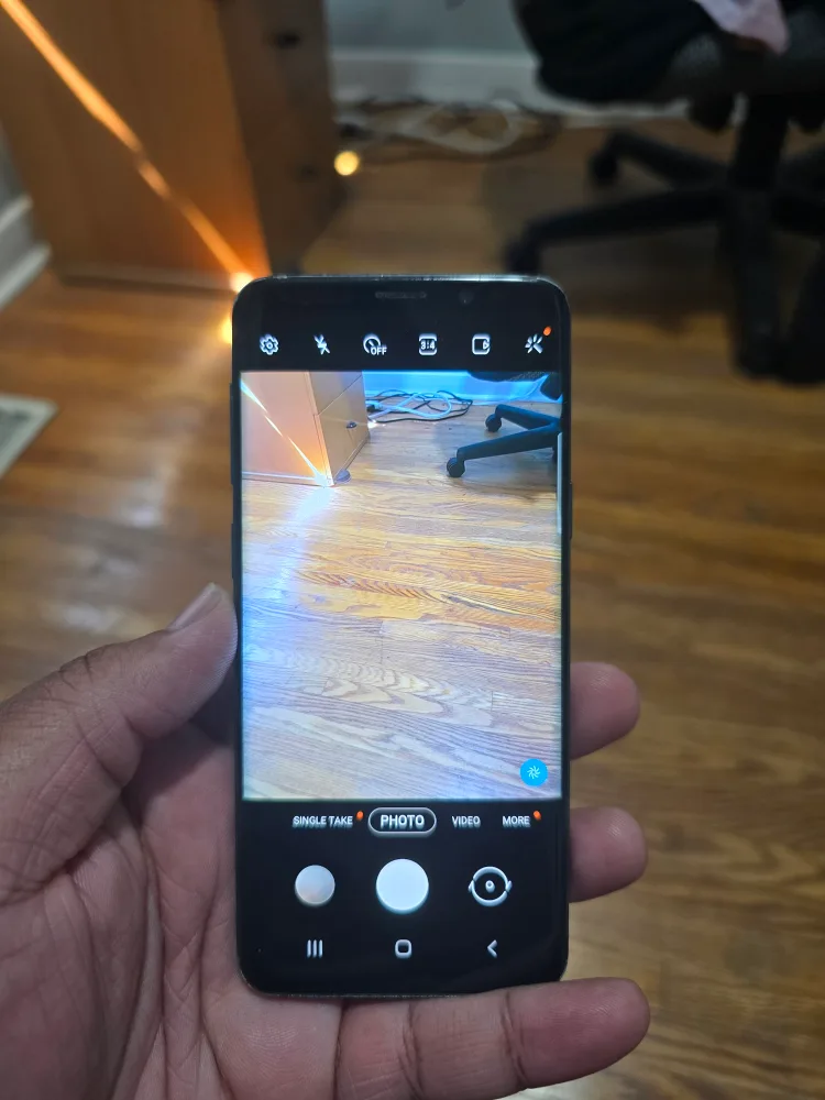 Samsung Galaxy S9 [Read Description] image indicator(6)