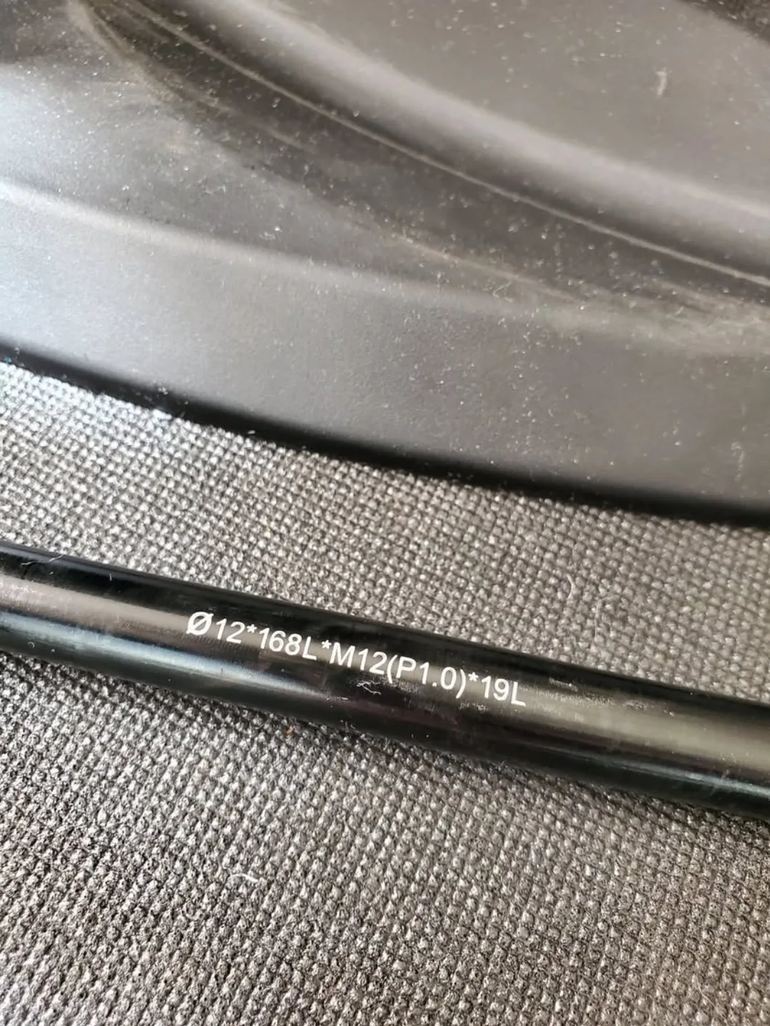 Saris H3 Plus Smart Trainer + 12sp Cassette + Accessories image indicator(3)