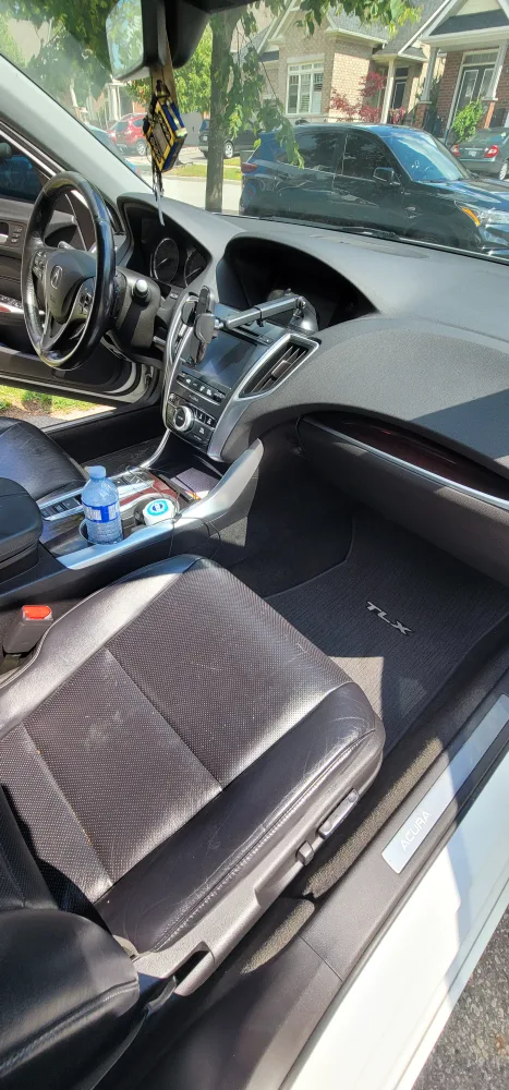 Acura TLX - White Sedan image indicator(10)