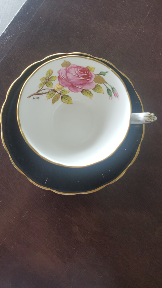 Floral Teacup and Saucer -matt black