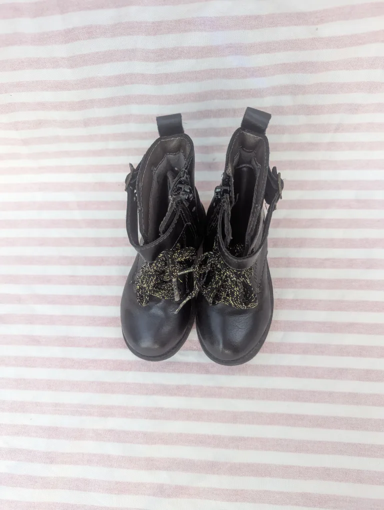Toddler Combat Boots + Mickey Mouse Yellow Shoes image indicator(3)