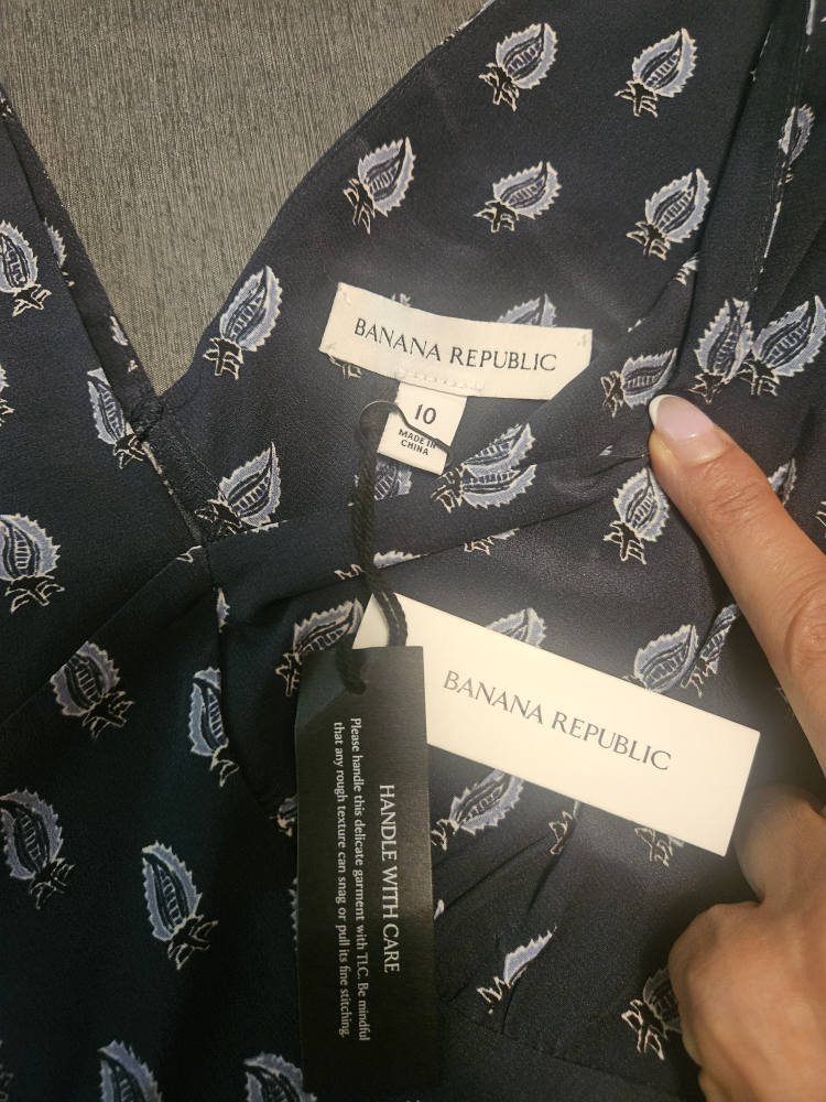Banana Republic Elegant Silk Crepe Maxi Dress. Make an offer - photo 4