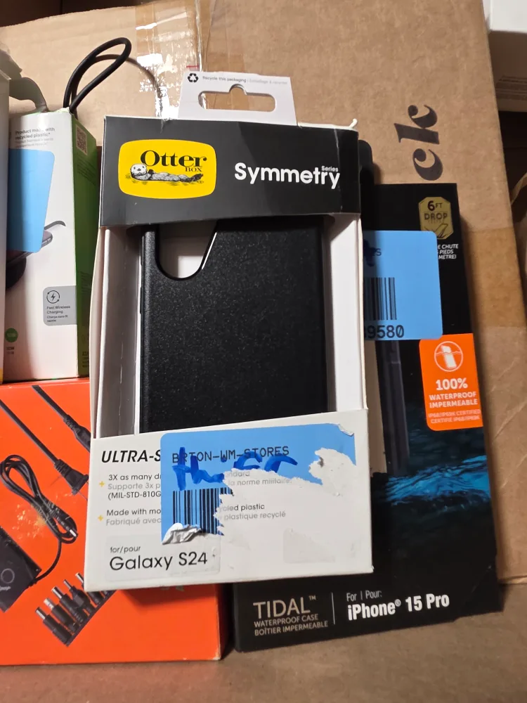 Otterbox Symmetry Case for Galaxy S24 thumbnail