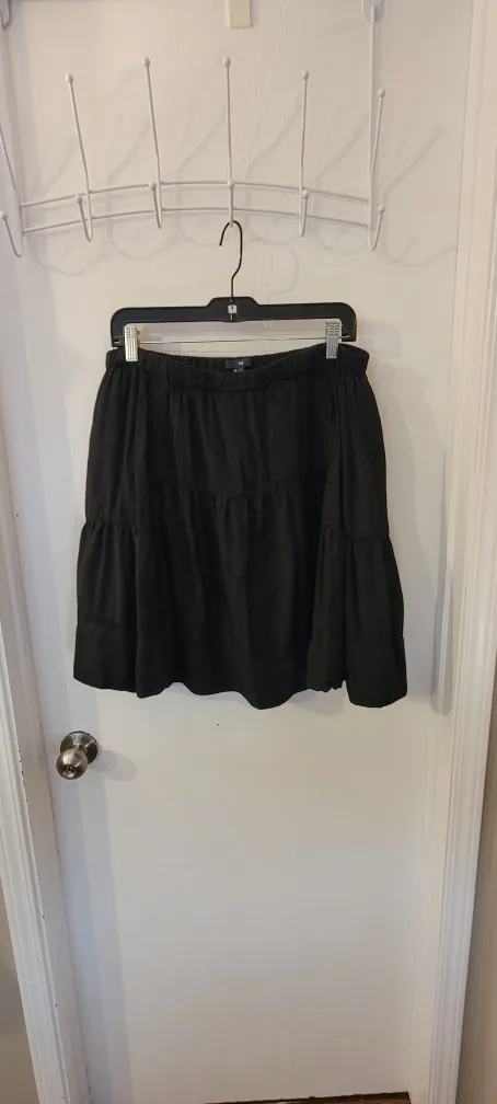 Gap Black Tiered Skirt - Size XL image indicator(2)