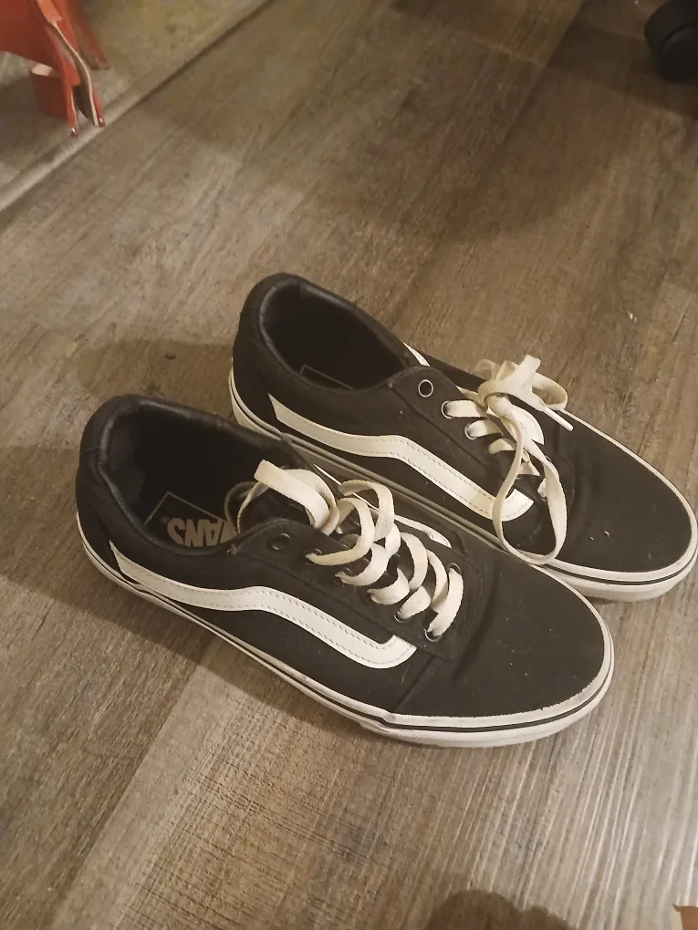 Vans Ward Low Top Sneakers - Black/White thumbnail