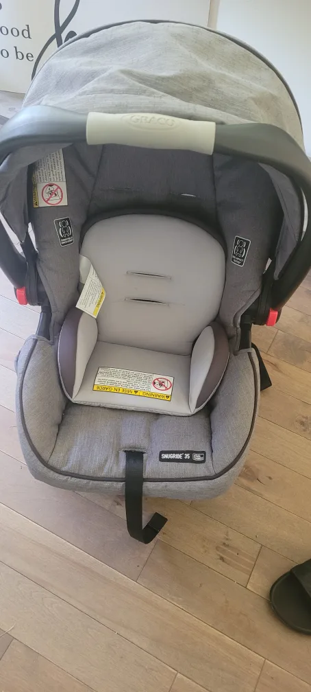 Graco SnugRide 35 Infant Car Seat thumbnail