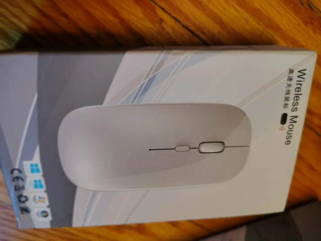 Wireless Mouse - New in Box! thumbnail