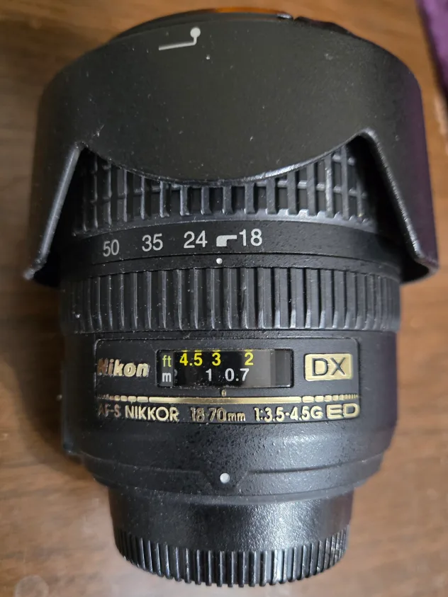 Nikon AF-S Nikkor 18-70mm f/3.5-4.5G ED Lens thumbnail