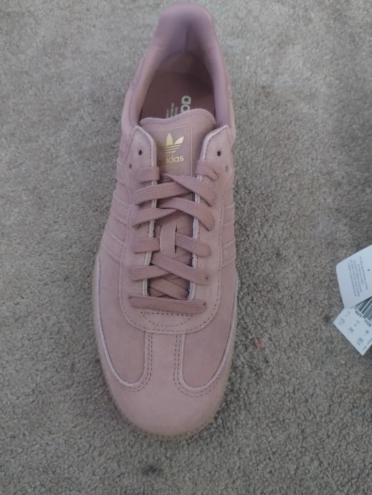 Brand new Adidas Samba OG Pink Suede shoes image indicator(3)