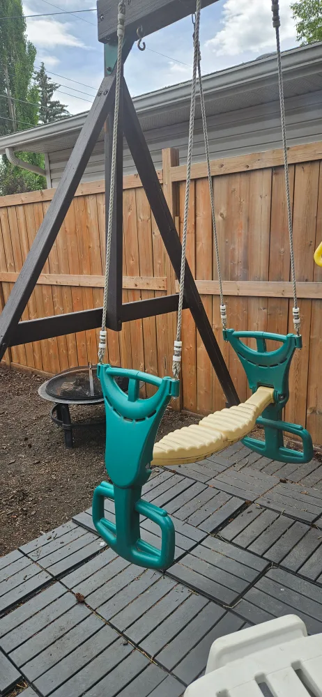 Glider swing or Seesaw swing and regular swings 🇨🇦 thumbnail