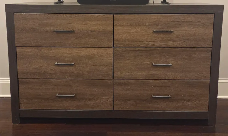 Wood Dresser with 6 Drawers thumbnail