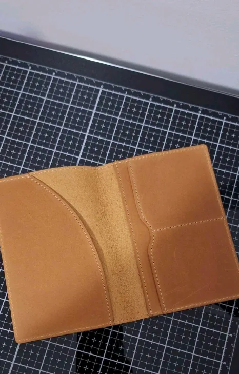Faux Leather Passport Holder - Tan 🇨🇦 image indicator(2)