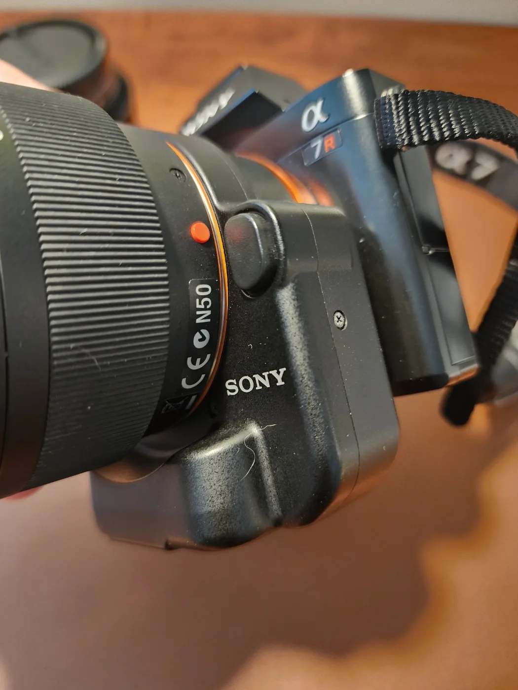 Sony α7R Camera with Zeiss Lens - special holiday price! image indicator(7)