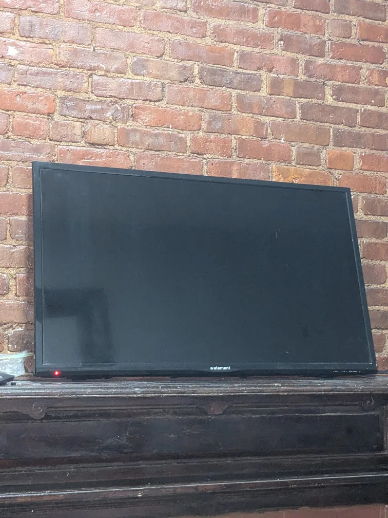 Element 32 in Flatscreen TV thumbnail