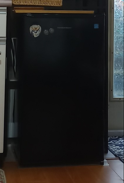 Hamilton Beach Black Mini Fridge
