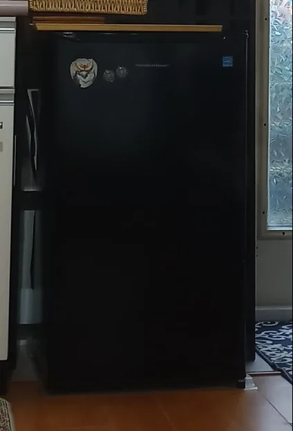 Hamilton Beach Black Mini Fridge thumbnail