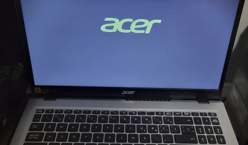 Acer Aspire 3 15 Laptop image indicator(10)