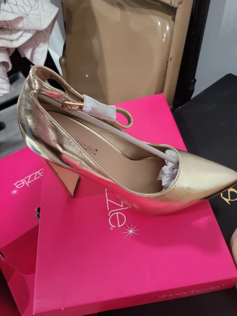 ShoeDazzle Seraphina Gold Pumps - Size 9 thumbnail